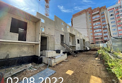 Производится монтаж конструкций 2 этажа